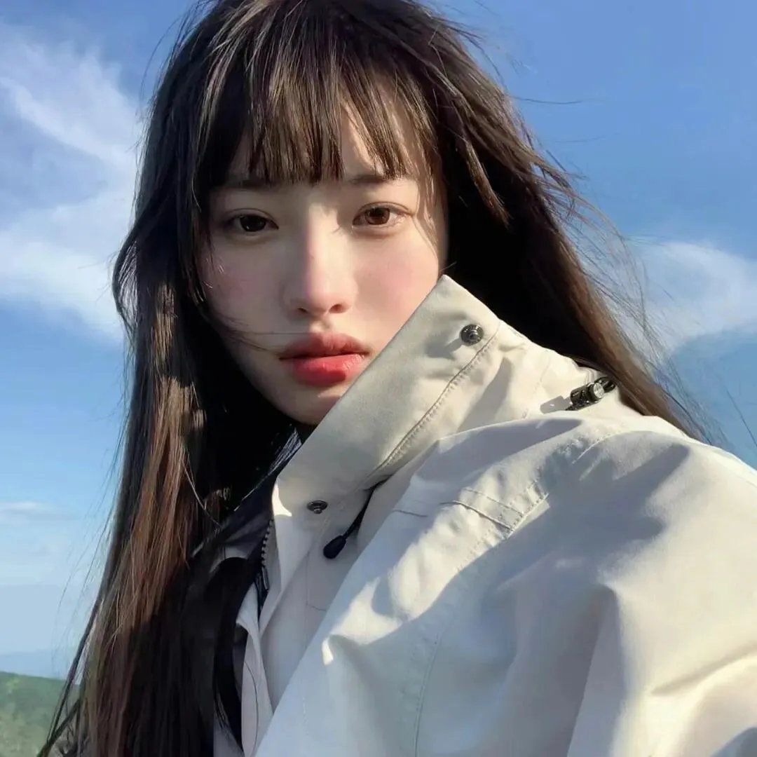 八月之鲸海报